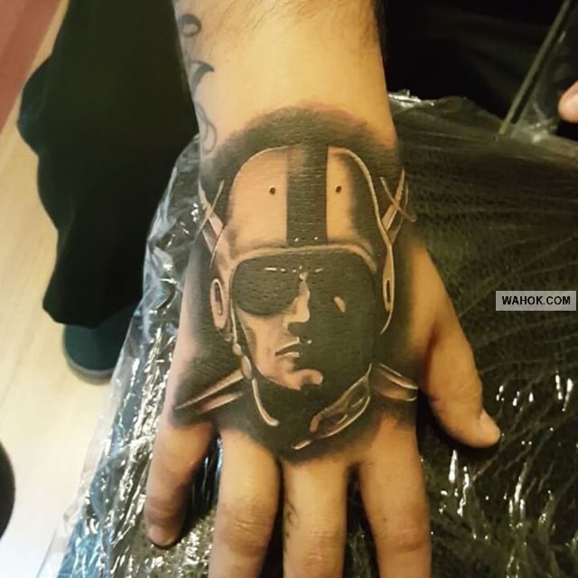 Gambar Tattoo 3D Logo Sepak Bola Dan Soccer Football Amerika Serta Club Gambar Tato Keren Simpel, Tato Terbaru Di bagian Vital,Tato tulisan keren di tangan, tato terbaik dunia paling popular, tato batik barong, tato didada cewek, tato cewek seksi, tato jepang, cina, india, gambar tattoo malaikat