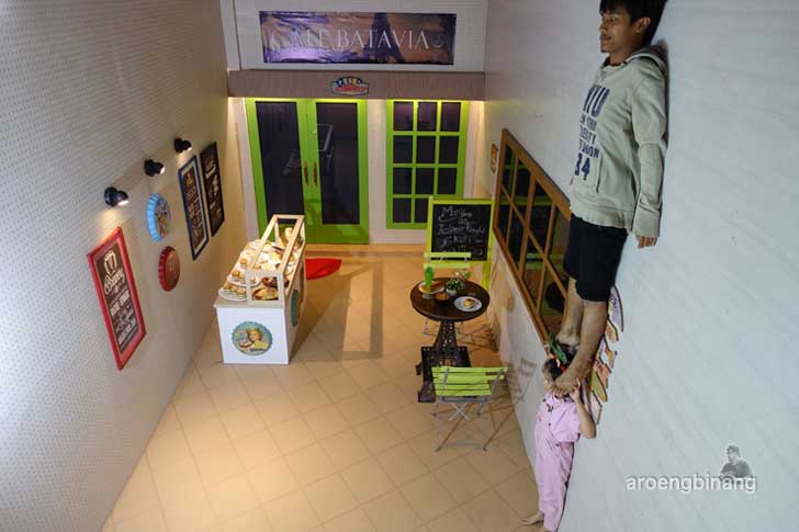 upside down world alam sutera