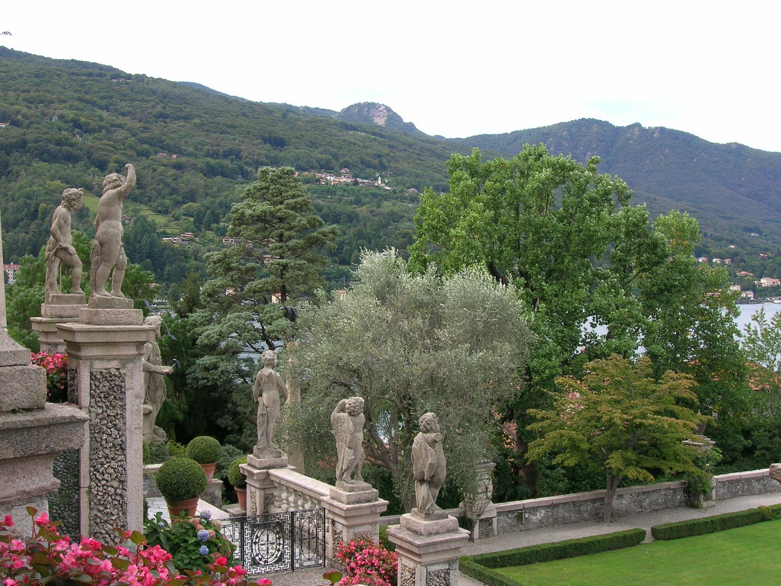 Springfield: Postcard from Lake Maggiore, Italy