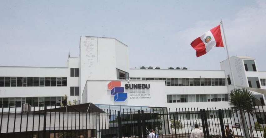 SUNEDU denuncia por difamación a José Luna fundador del grupo TELESUP y Luis Morey, abogado de dicha universidad SUNEDU denuncia por difamación a José Luna fundador del grupo TELESUP y Luis Morey, abogado de dicha universidad