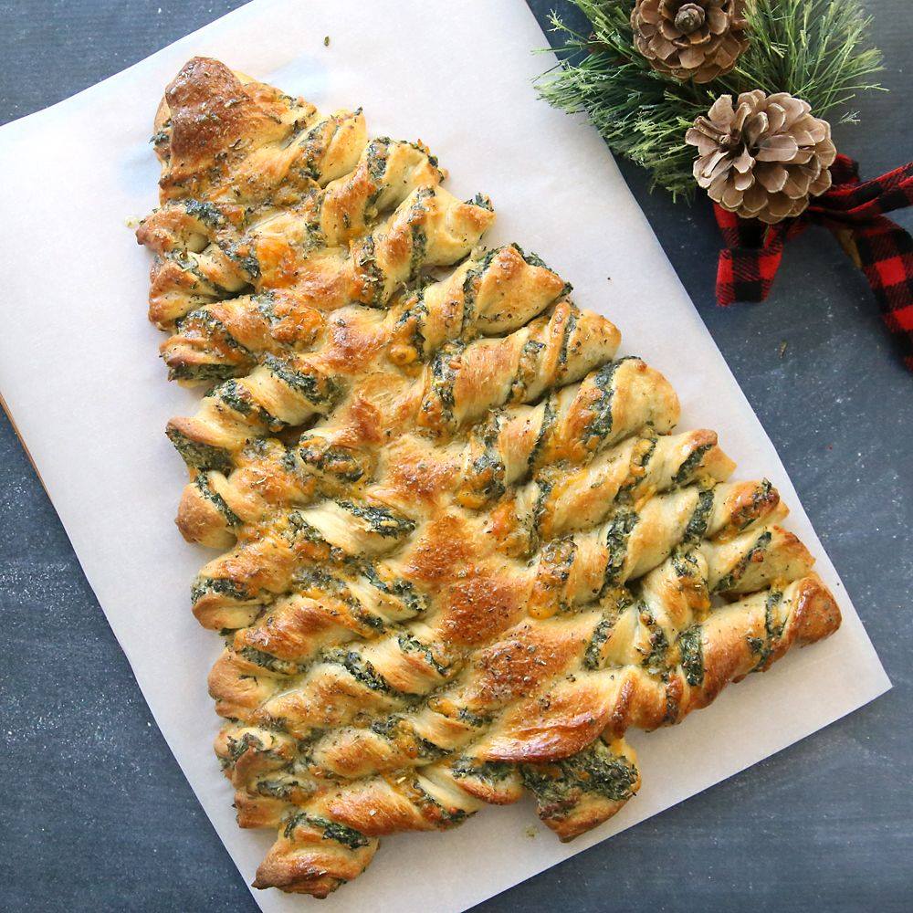Spinach and ricotta Christmas tree