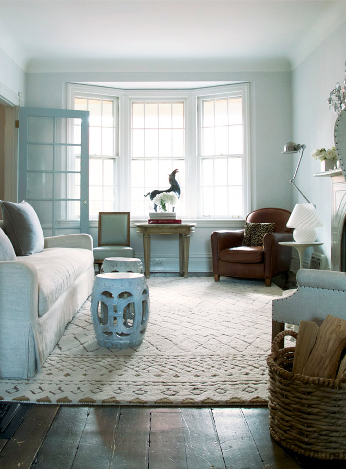This house is gorgeous. A Chicago Family's Victorian Cottage {Cool Chic Style Fashion}