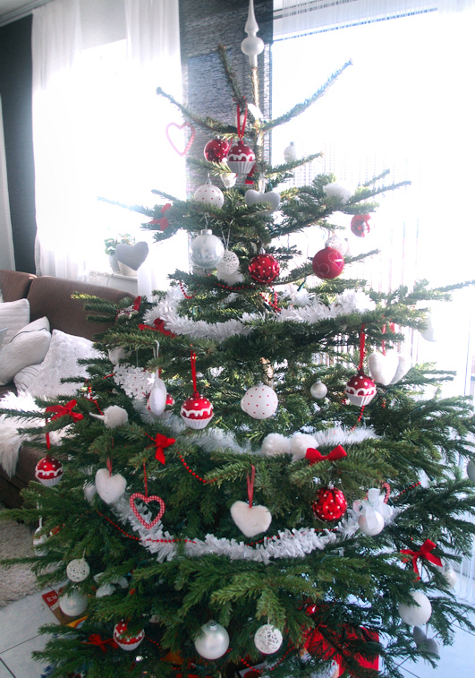 Weihnachtsbaum Geschmückt Rot Weiss Weihnachtsmotiv