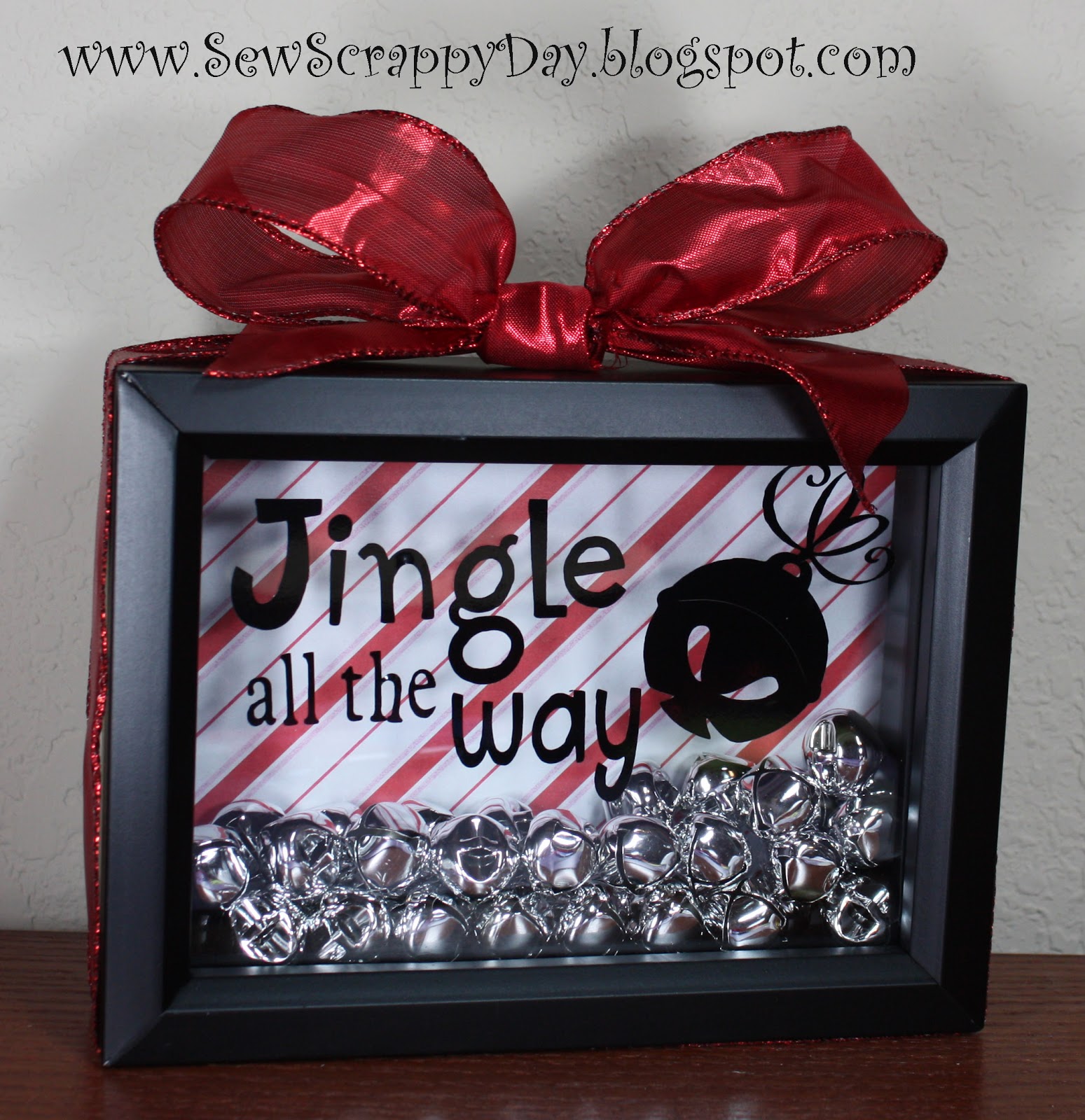 Sew Scrappy Day: Jingle All The Way Shadow Box