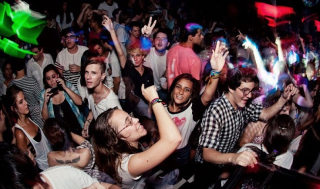 Traveleze: What it means to have a Night out in Rio de Janeiro
