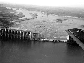 1941, Запорожье, взорванная плотина ДнепроГЭСа