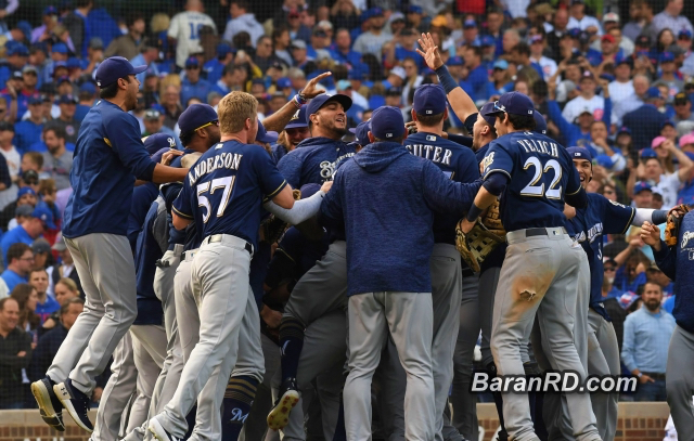 Cerveceros dominan a Cubs y ganan la División Central Cerveceros dominan a Cubs y ganan la División Central