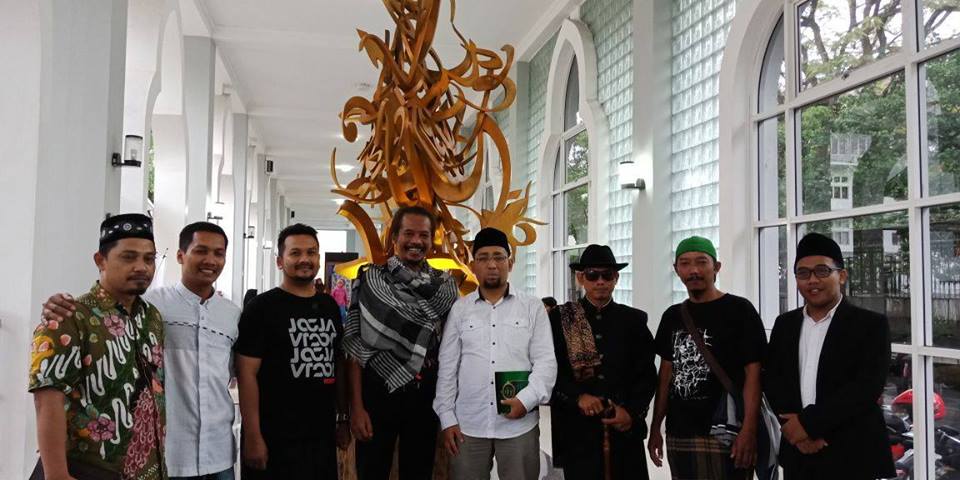 Gratis Download Gambar Kaligrafi Kontemporer 3d Pertama Di Indonesia Karya Muhammad Terupdate by Cikimm