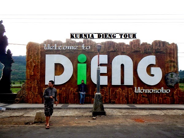 Foto Tugu Welcome to Dieng