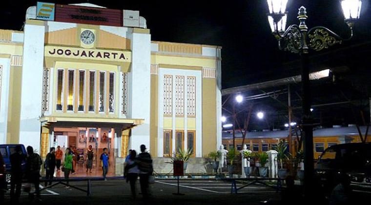 Info Travel Jogja: 2 Stasiun Yogyakarta Yang Harus Anda Ketahui