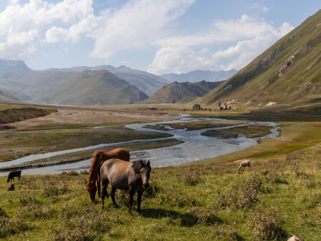 Wisata Satu Minggu Di Negara Kaukasus, Georgia, Azerbaijan dan Armenia Wisata Satu Minggu Di Negara Kaukasus, Georgia, Azerbaijan dan Armenia