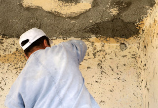 Byulhan chucking cement onto the damaged ceiling Byulhan chucking cement onto the damaged ceiling