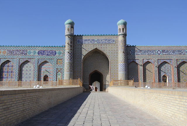 Ouzbékistan, Kokand, Palais de Khodayar Khan, place Mukimi, © L. Gigout, 2012