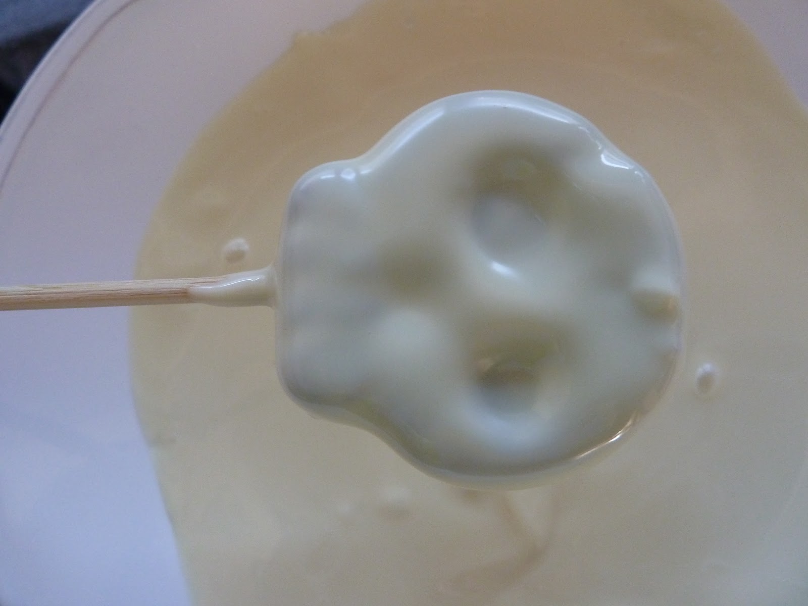 Überall &amp; Nirgendwo: Cake Pops! Grusel-Gespenster-Geburtstags&amp;quot;kuchen&amp;quot;