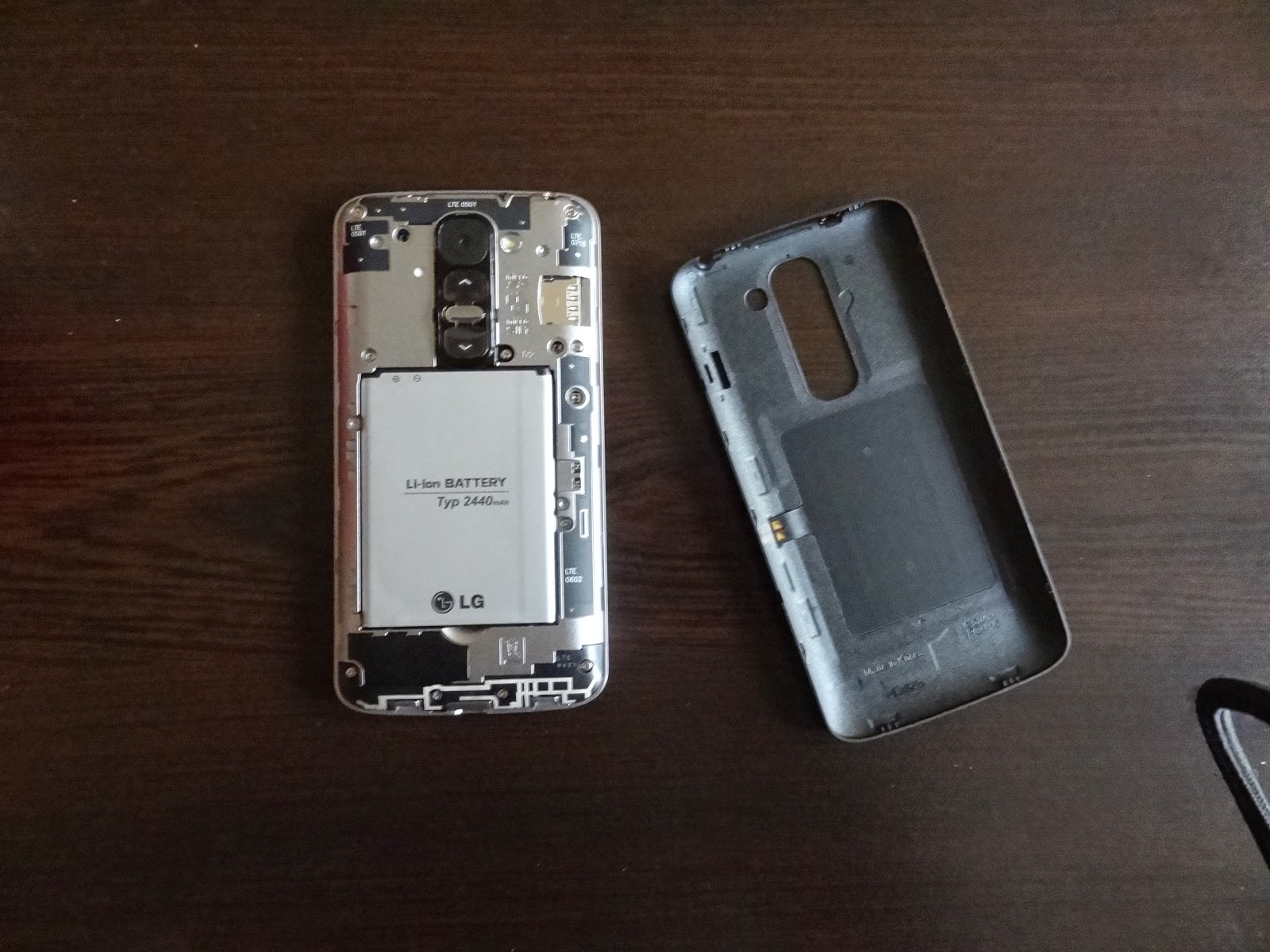 LG G2 mini battery compartment LG G2 mini back cover