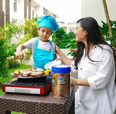 Eriska Rein Masak Dengan Anaknya Eriska Rein Masak Dengan Anaknya