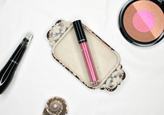 Review, photos, swatches of the new Prismatic Plump lip gloss by French makeup brand Lancome in shade 08 Passion Glow.