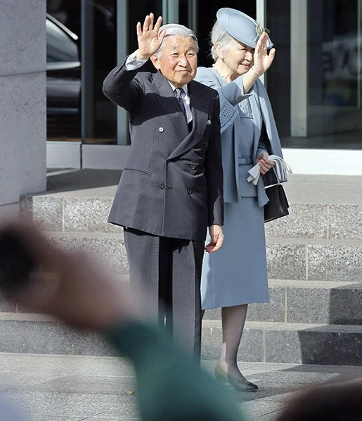 Emperor Akihito and Empress Michiko visited the Takamatsuzuka Tomb Museum in the village of Asuka on the last day of their three-day trip to Nara Prefecture