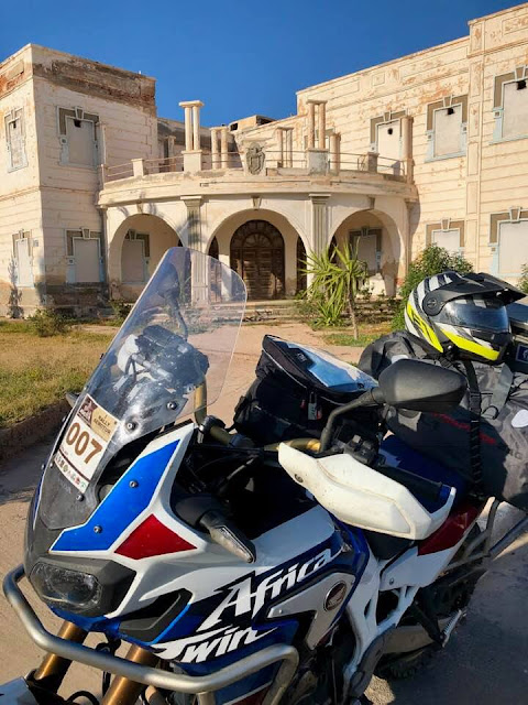 Road to Dakar con la Africa Twin. Un viaje de Roberto Peregrin. Road to Dakar con la Africa Twin. Un viaje de Roberto Peregrin.