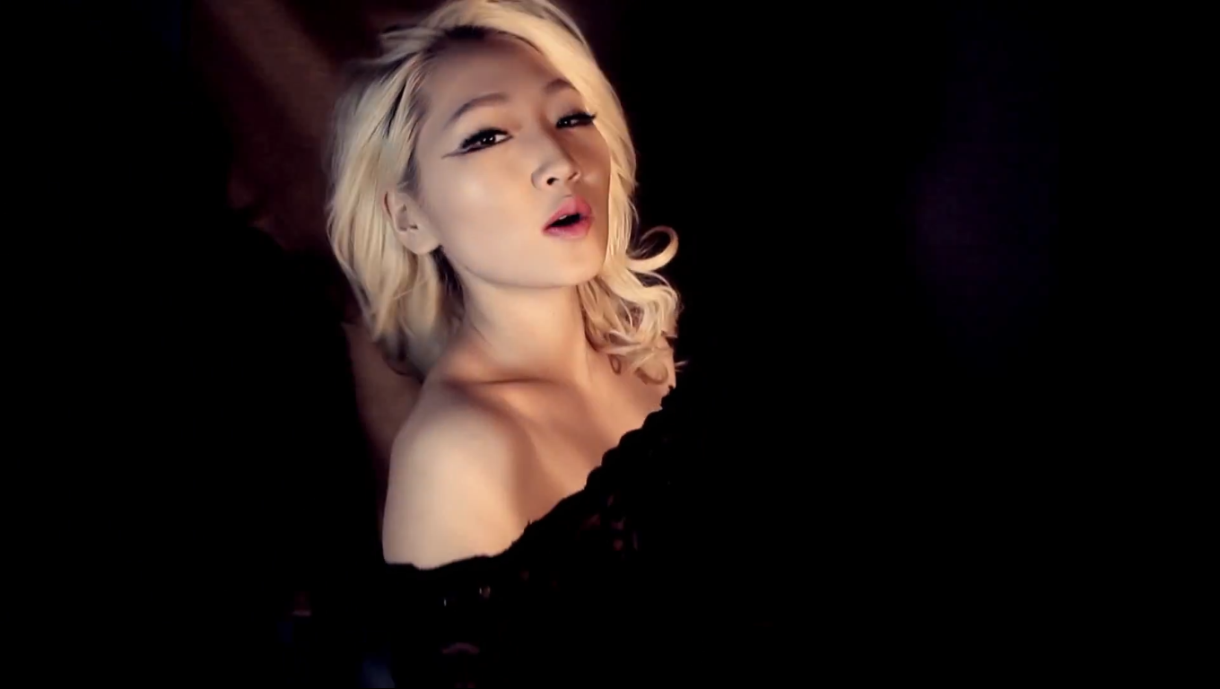 I cry like Yuko Oshima: Mongolian pop: Extacy