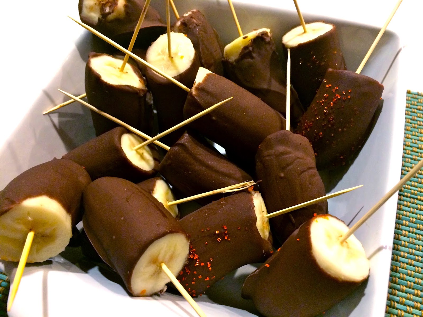 Kiss My Apron: Chocolate Covered Bananas