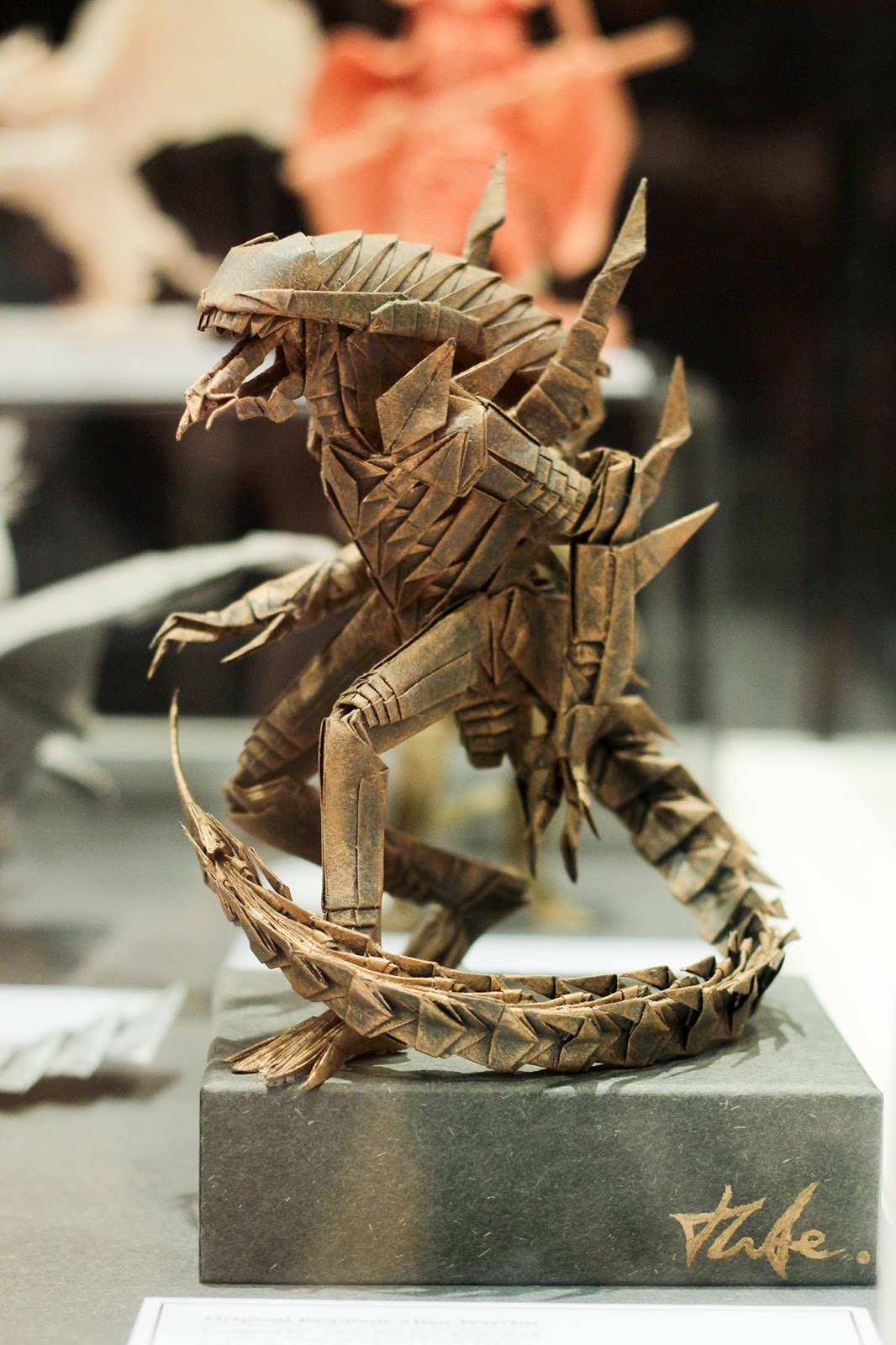 Чужой из 3 д ручки. Чужой из металла. Фигуры из металла. Чужой из бумаги. Император чужих.