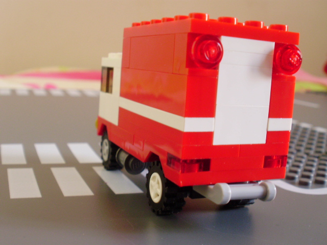 MOC LEGO Pequeno camião