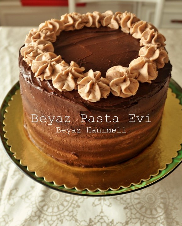 BEYAZ HANIMELİ Kestane kremalı çikolatalı pasta