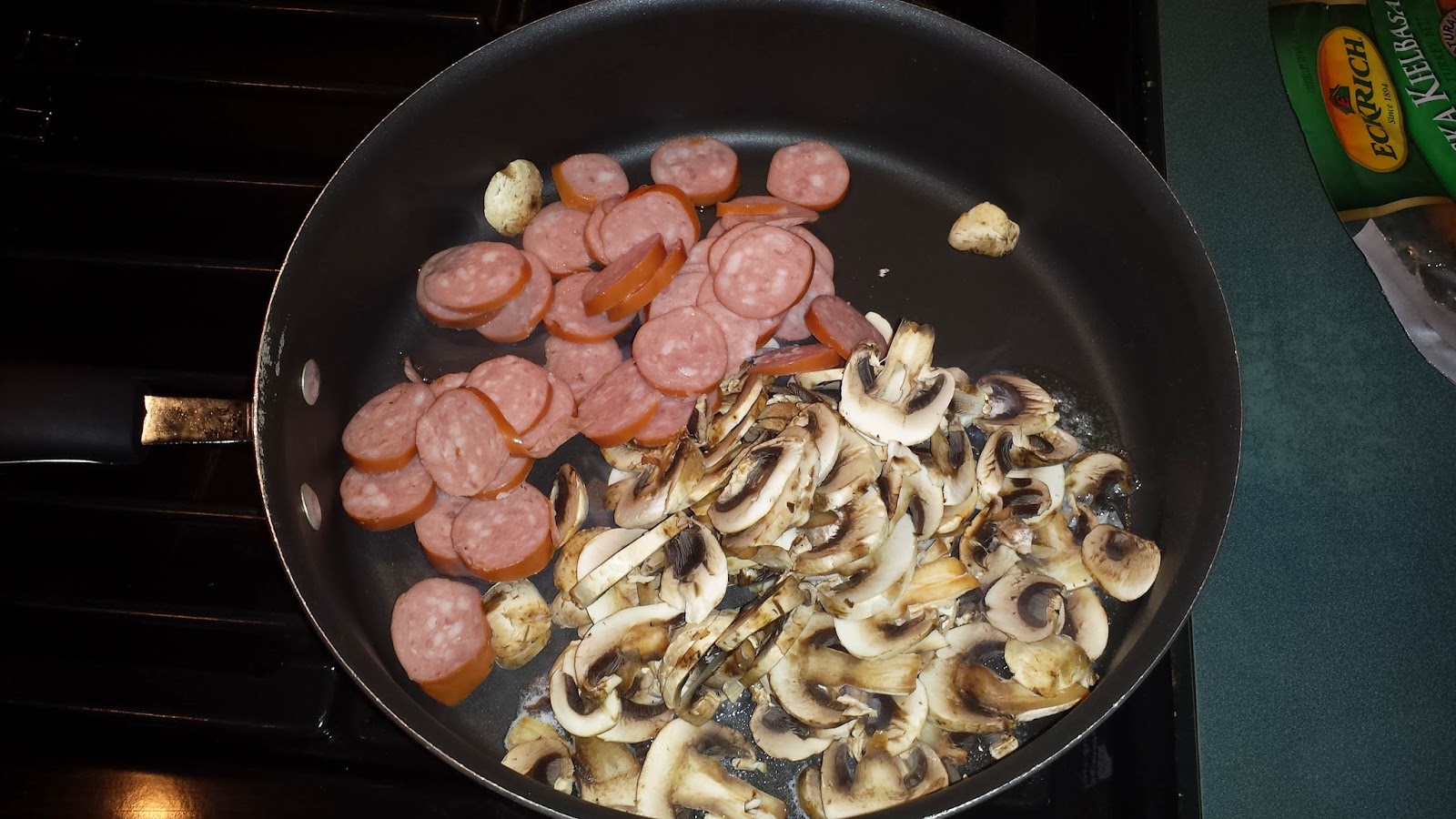 Cuisine de Michelle Kielbasa Pesto Pasta with Mushrooms