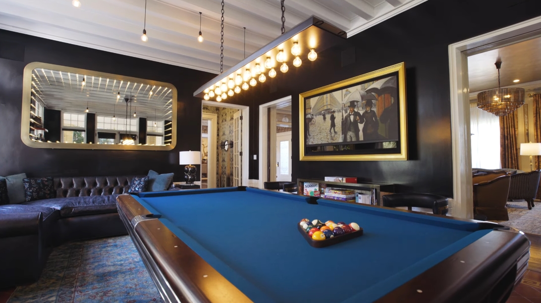 45 Interior Design Photos vs. 601 S Windsor Blvd, Los Angeles Luxury Mansion Tour
