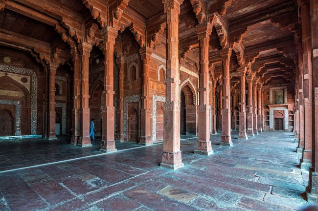 Pillared side halls of Jama Masjid Pillared side halls of Jama Masjid