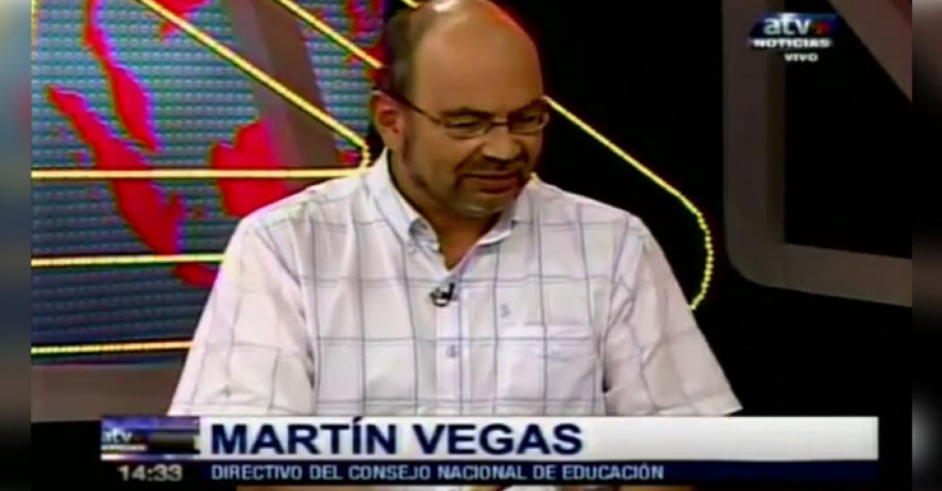 CURRÍCULO NACIONAL: Entrevista al consejero del CNE, Martín Vegas, sobre cambios en el Currículo Escolar - www.cne.gob.pe CURRÍCULO NACIONAL: Entrevista al consejero del CNE, Martín Vegas, sobre cambios en el Currículo Escolar - www.cne.gob.pe