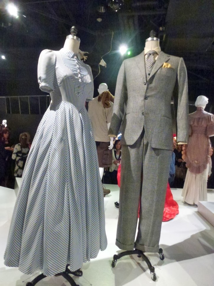 Dividing Vintage Moments : A Dream Dress Wallis Simpson Movie