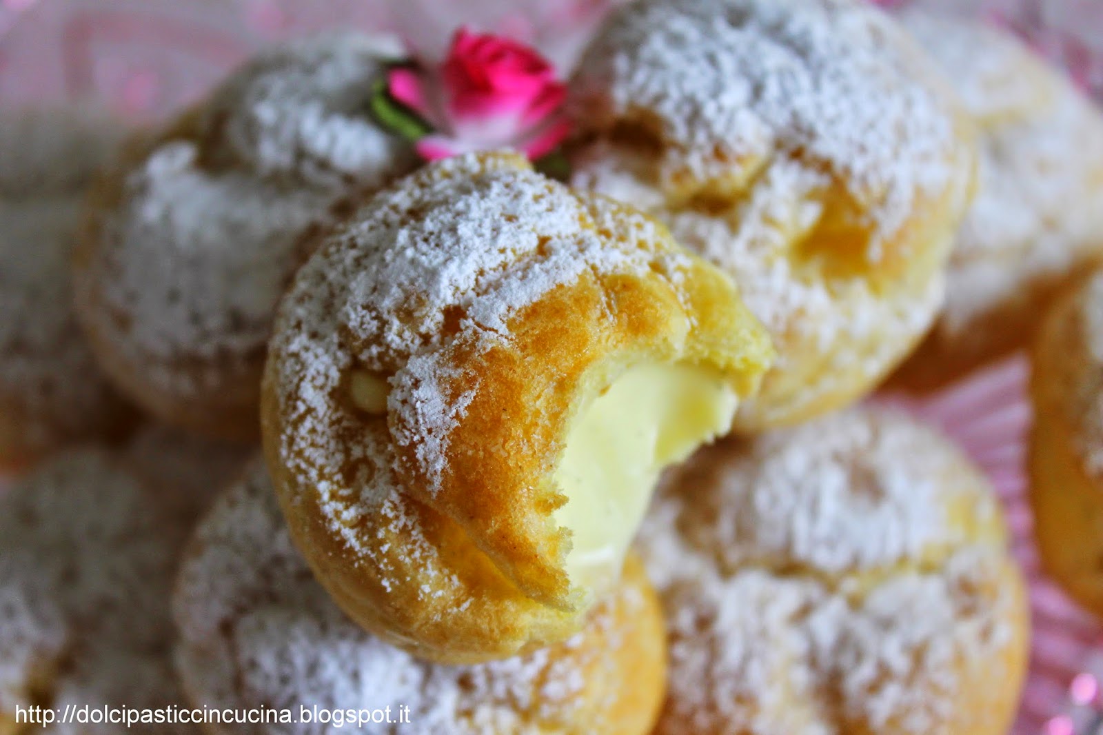 Bignè alla crema pasticcera