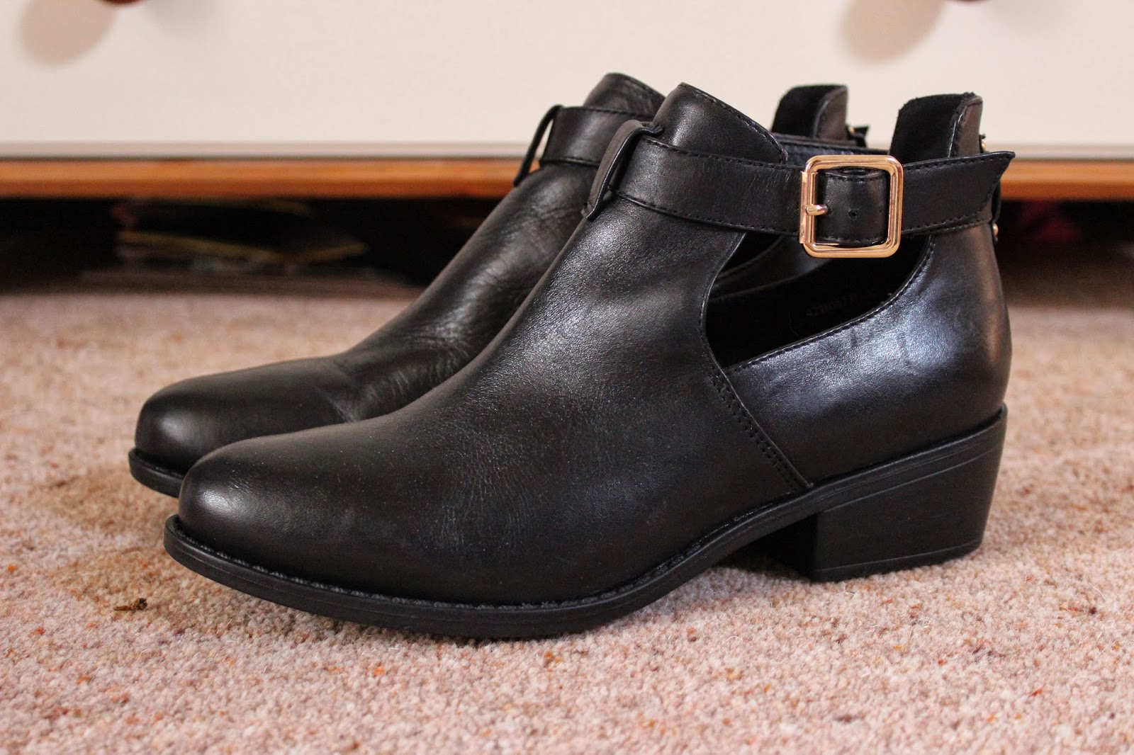 oh so jem: Topshop Cut Out Boots