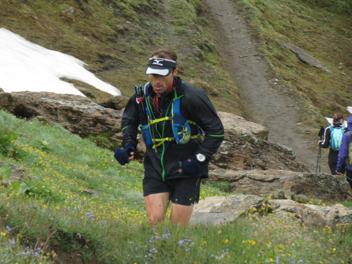 CORRIENDO POR LA SIERRA UTMB. ÉLITE HOMBRES 2016