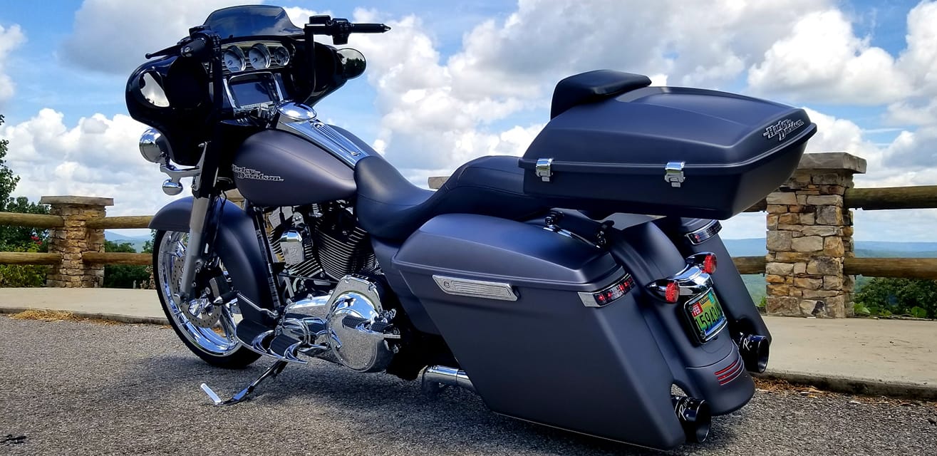 advanblack tour pack