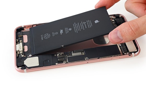 Cách sửa lỗi iphone sạc không vào pin