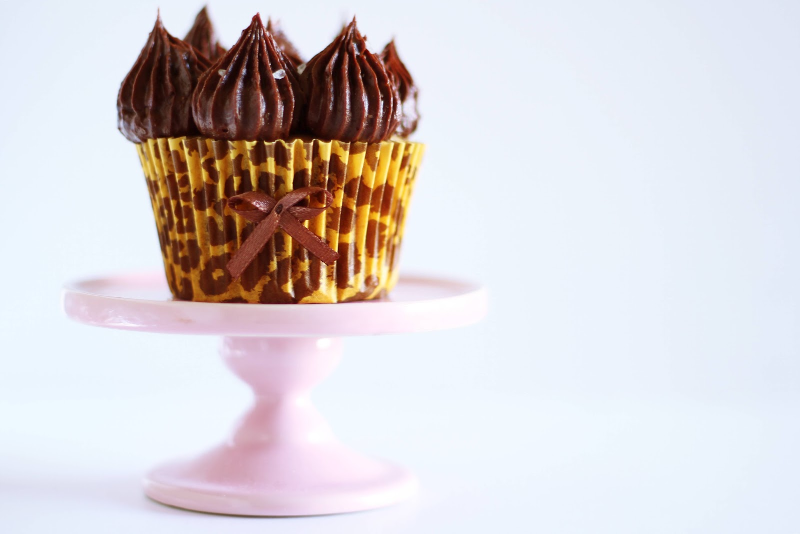 Fofurices Cupcake crocante com salted caramel ganache