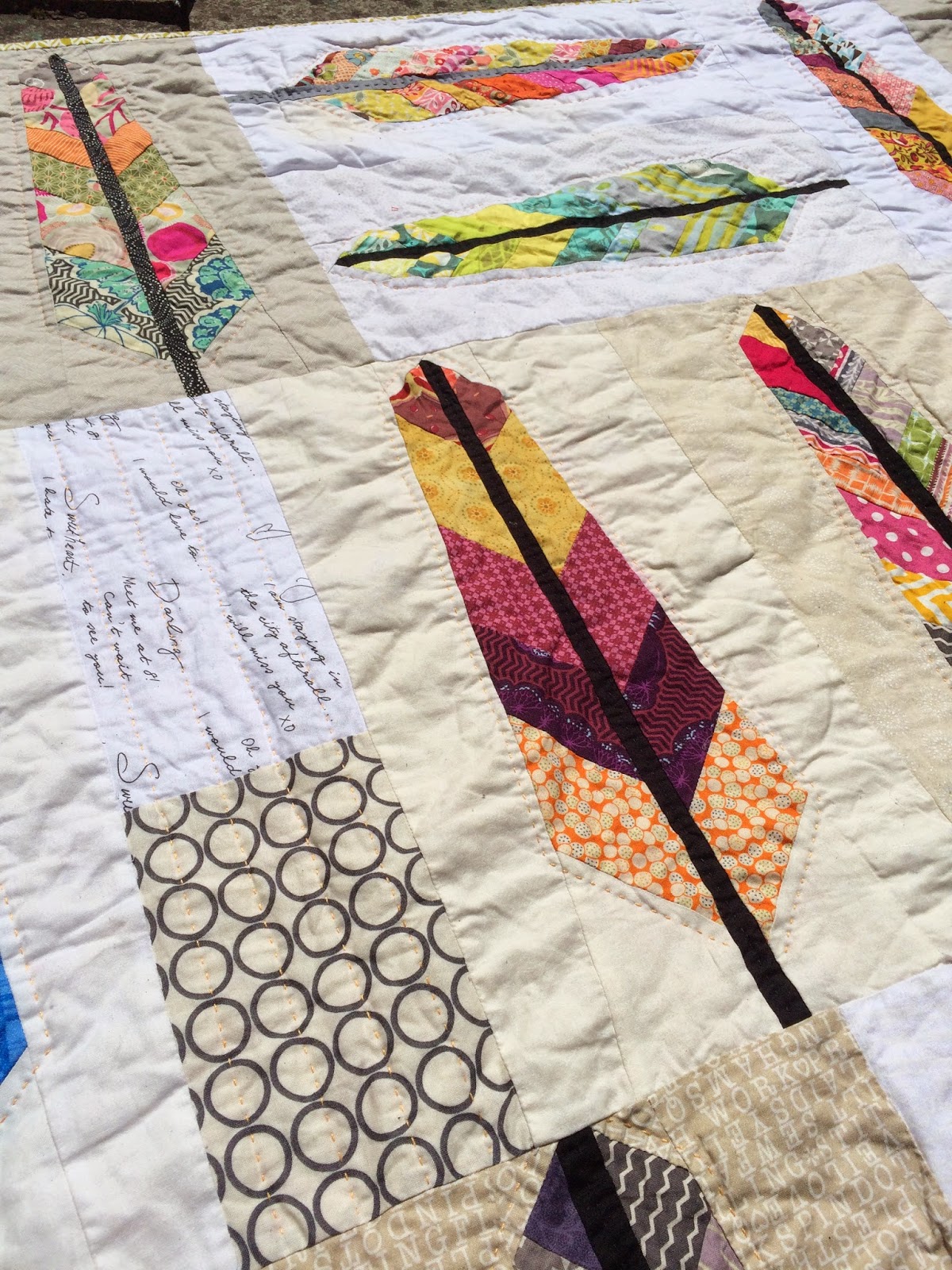 Sunny Bees of a Feather Quilt / CHARM ABOUT YOU