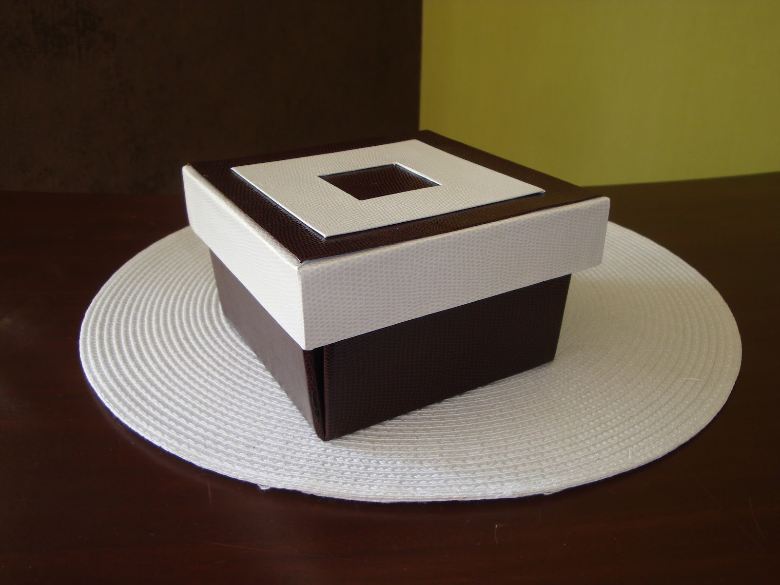 Le Temps des Cr?�ations: Boite corolle