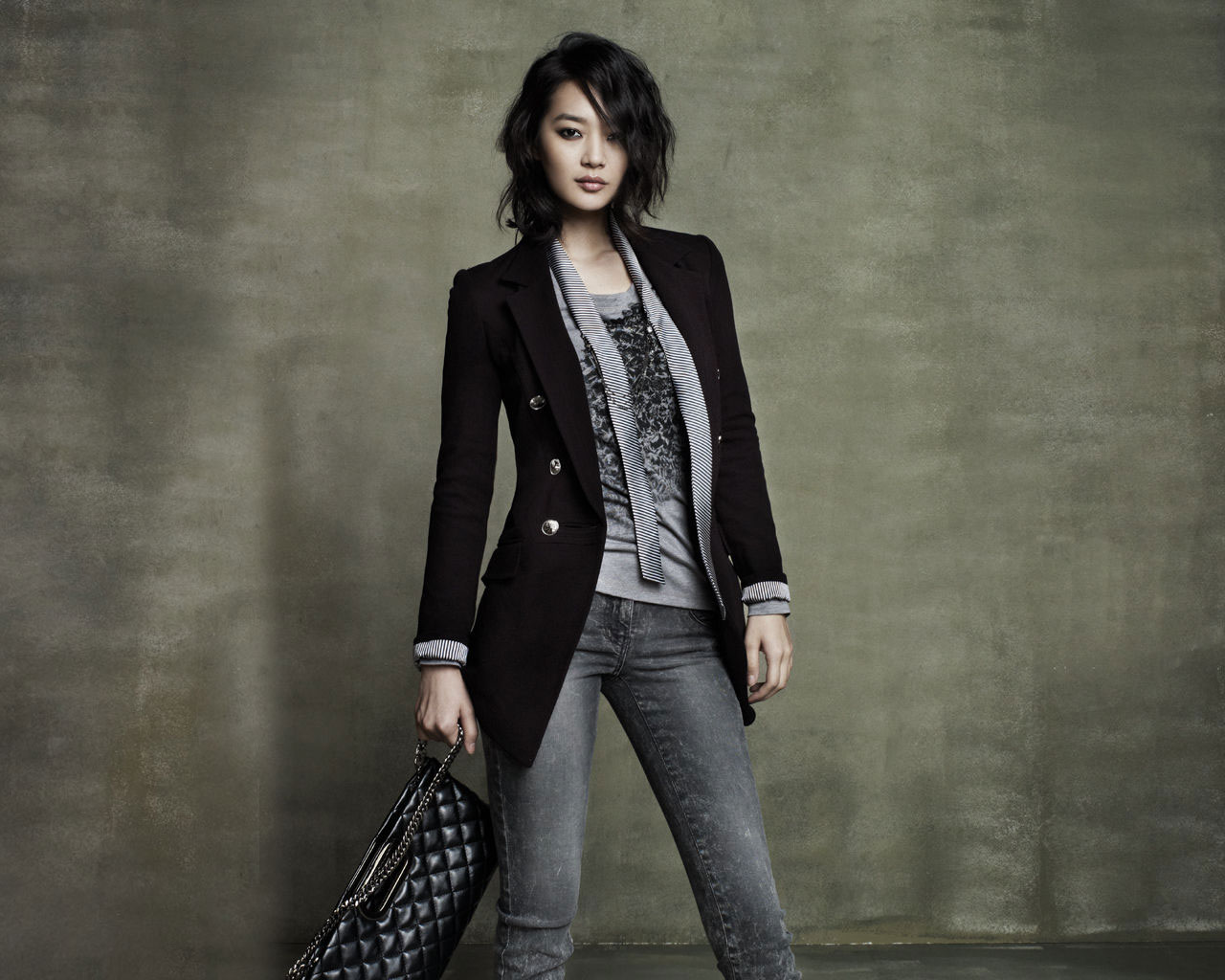 Profil dan biodata shin min ah