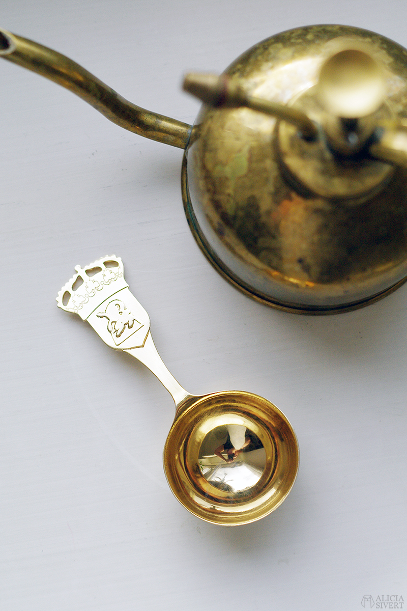 Thrifted treasures, photo by Alicia Sivertsson.