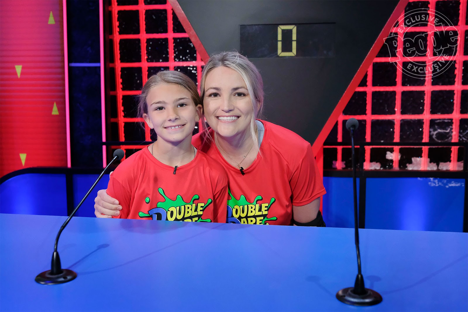 NickALive! Watch Jamie Lynn Spears and Daughter Maddie Get Pied in the