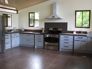 new kitchen in Puriscal
