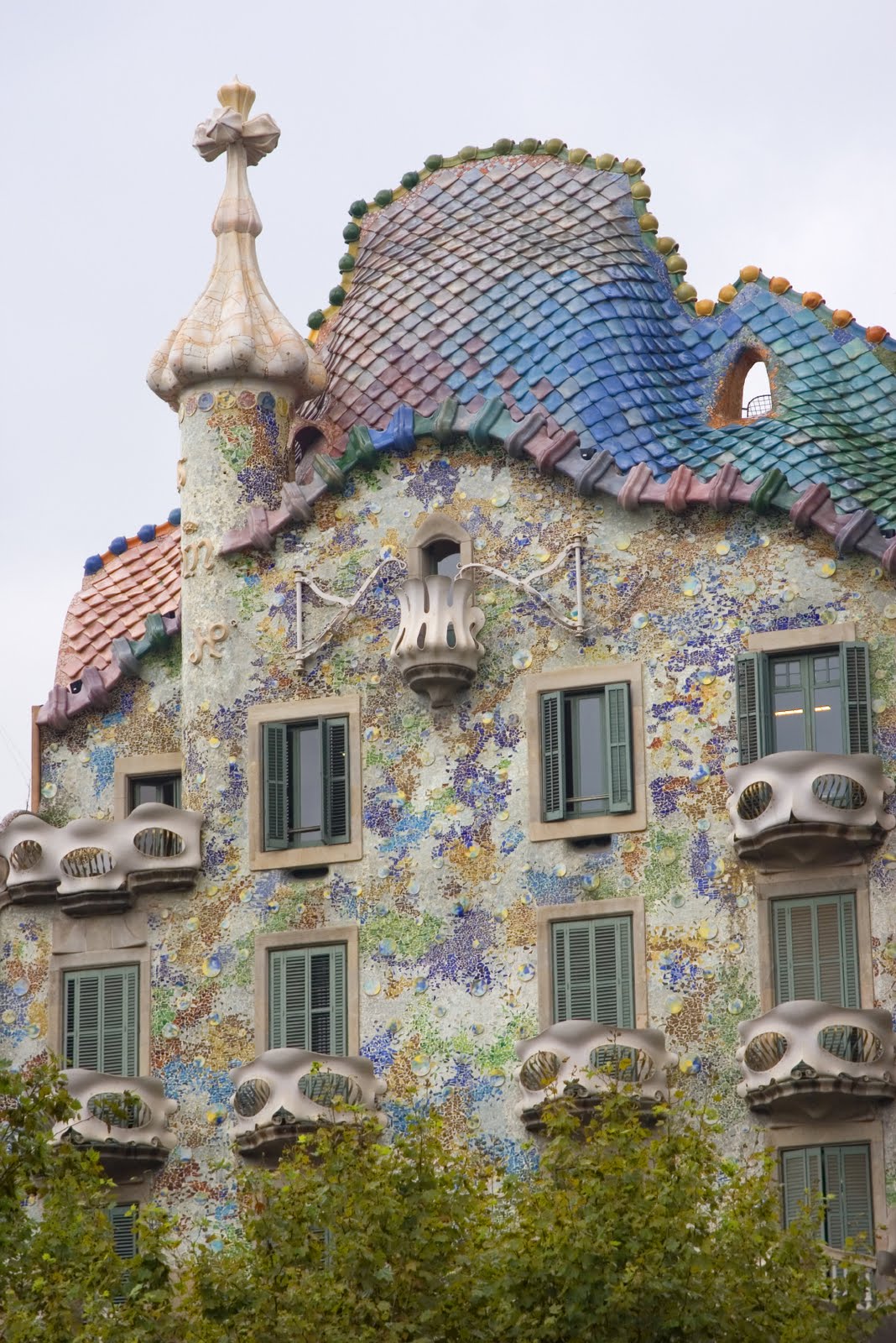 gaudi house gaudi house