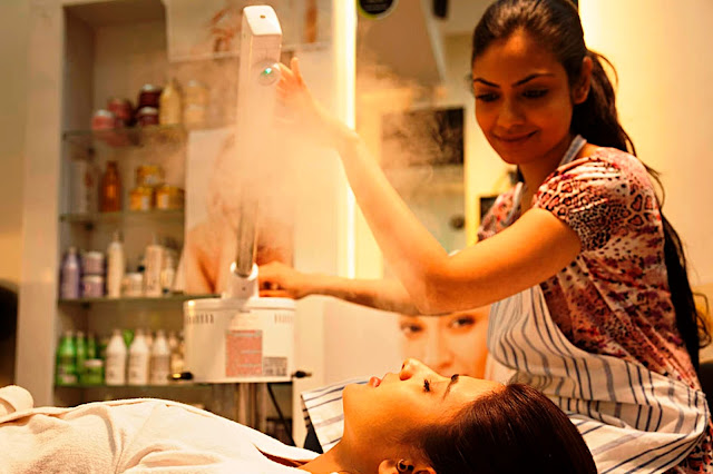 Not just entertainment, makes a serious career of it: Cosmetology Not just entertainment, makes a serious career of it: Cosmetology