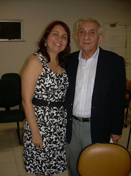 ANA PAULA E O ORIENTADOR DA TESE PROF. HÈLIO LEITE