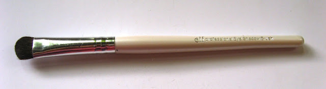 ELF Essential Eye Shadow Brush : Review and Pictures