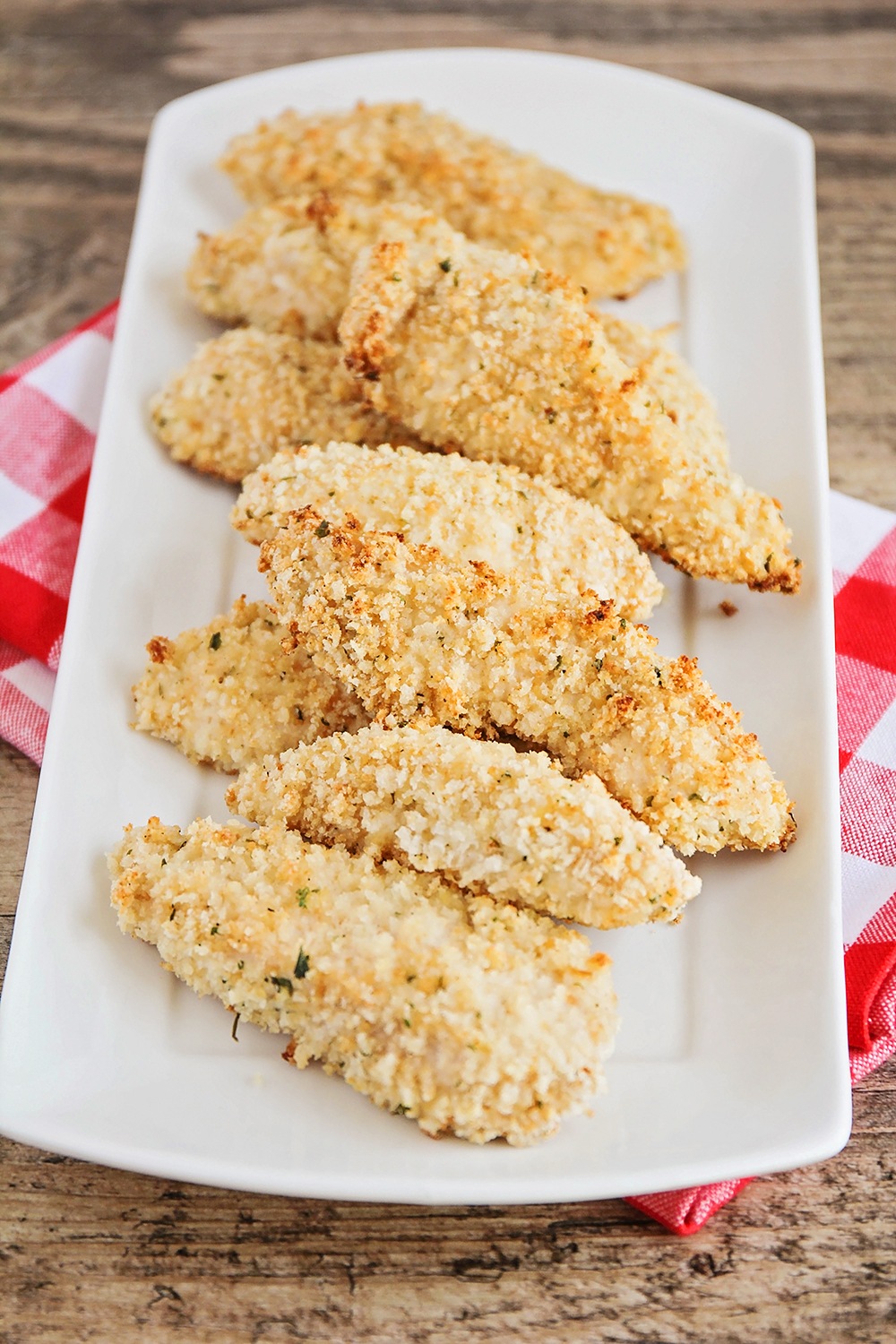 These delicious crispy ranch chicken fingers are super easy to make, and sure to please even the pickiest eaters!